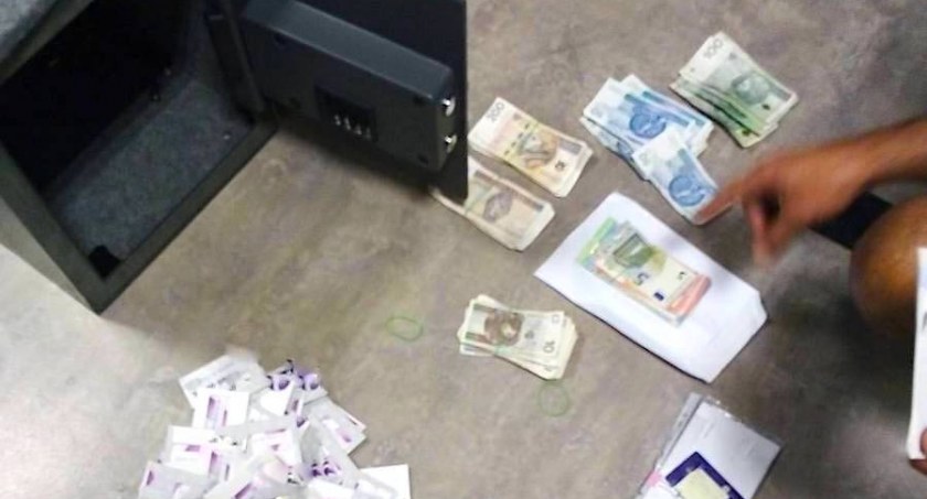 Zdjęcie sejfu skradzionego w gminie Teresin
