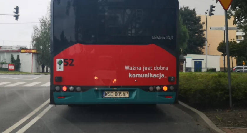 Zdjęcie miejskiego autobusu w Sochaczewie 