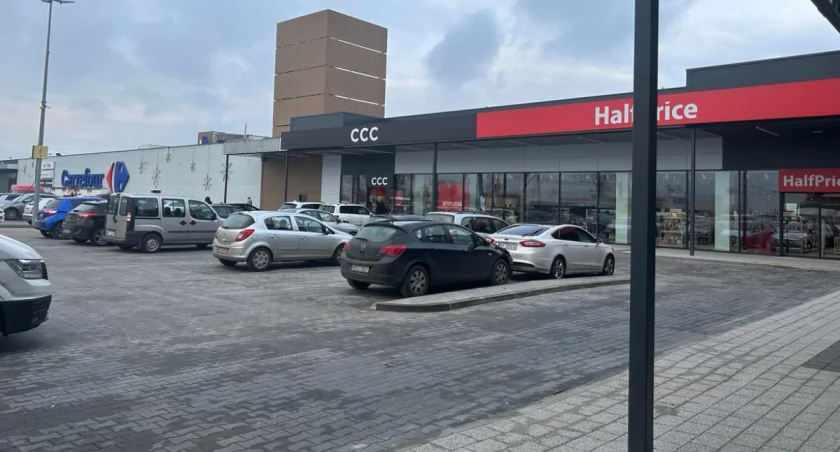 Zdjęcie galerii handlowej Sonata w Sochaczewie. 