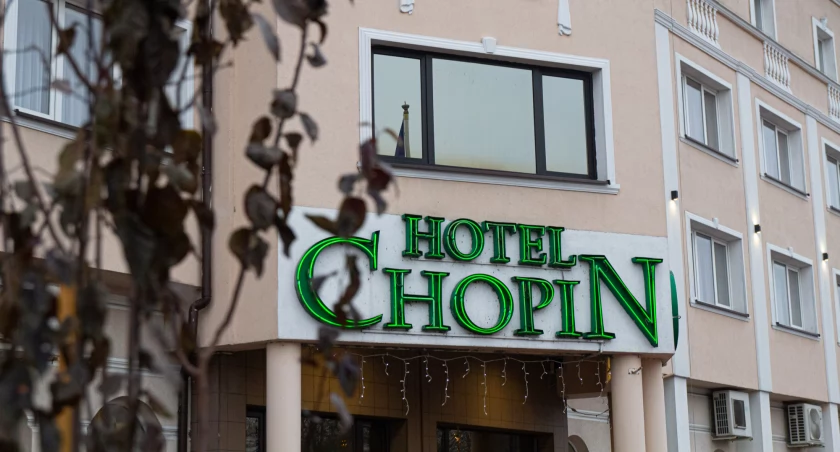 Zdjęcie wejścia do Hotelu Chopin 