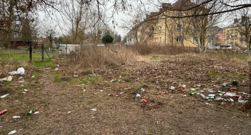 Zdjęcie terenu przy placu Nivea w Sochaczewie