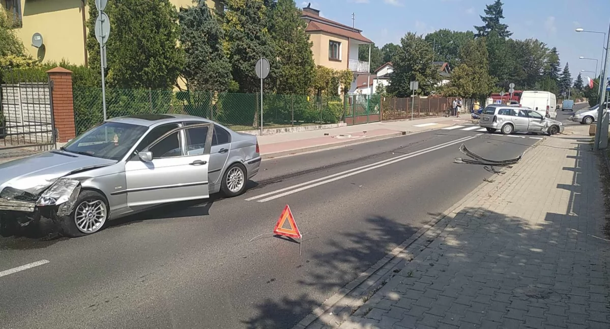 Wypadki drogowe, Uwaga kierowcy! Wypadek ulicy Staszica! - zdjęcie, fotografia
