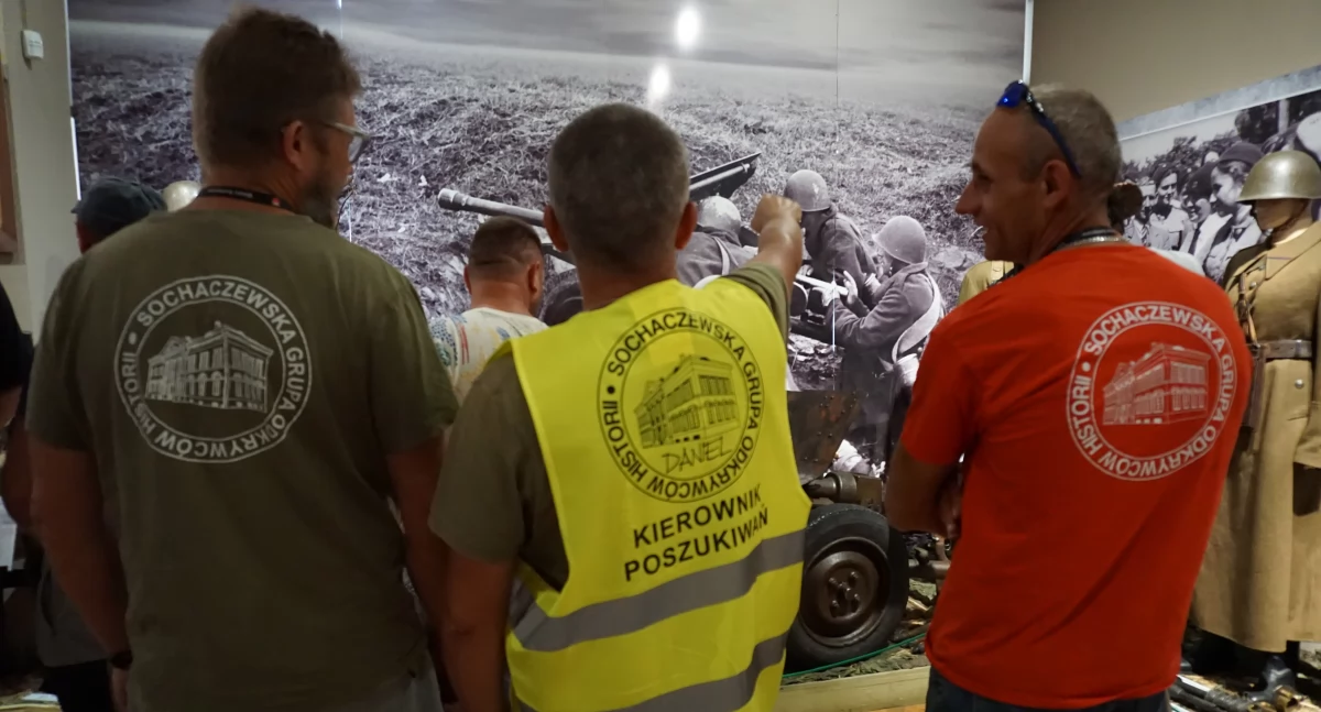 Atrakcje - Ciekawostki - Rekreacja, Finał Ogólnopolskiego Zlotu Detektorystów „Śladami Bitwy Bzurą” [FOTORELACJA] - zdjęcie, fotografia