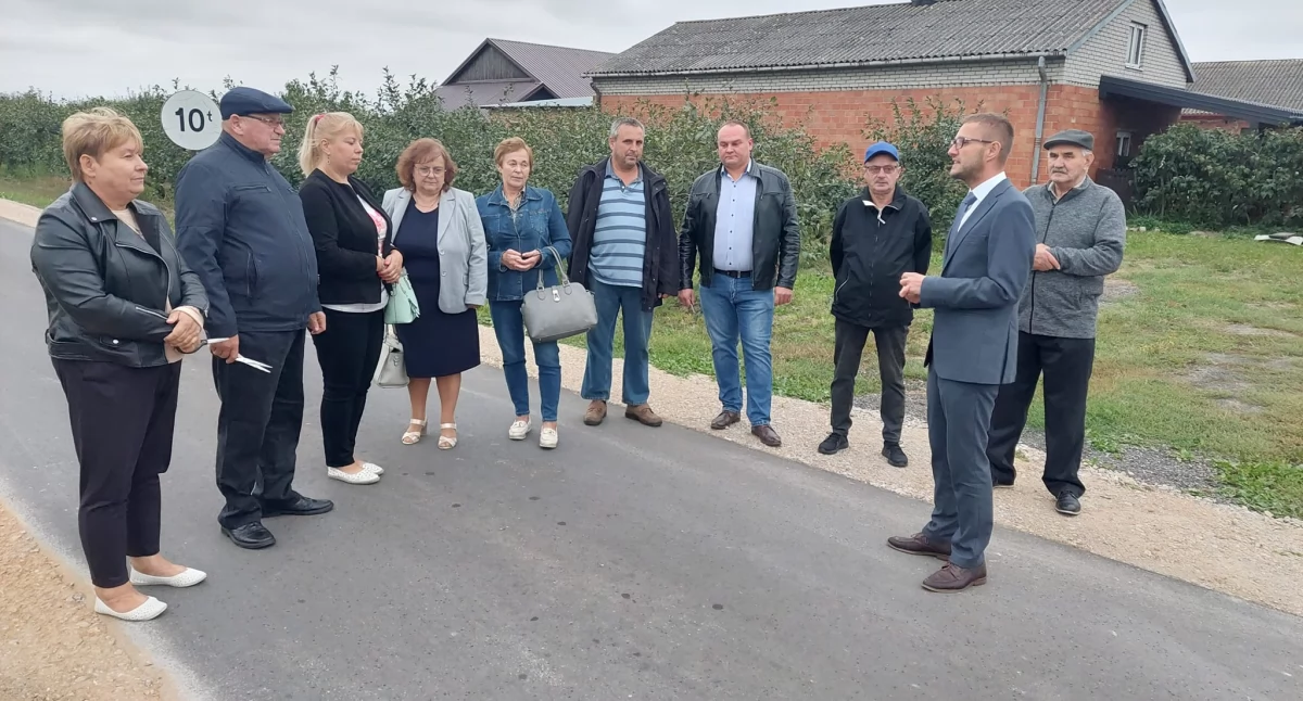 Sprawy urzędowe, Gmina Rybno Zakończył generalny remont drogi gminnej miejscowości Stary Szwarocin inwestycja - zdjęcie, fotografia