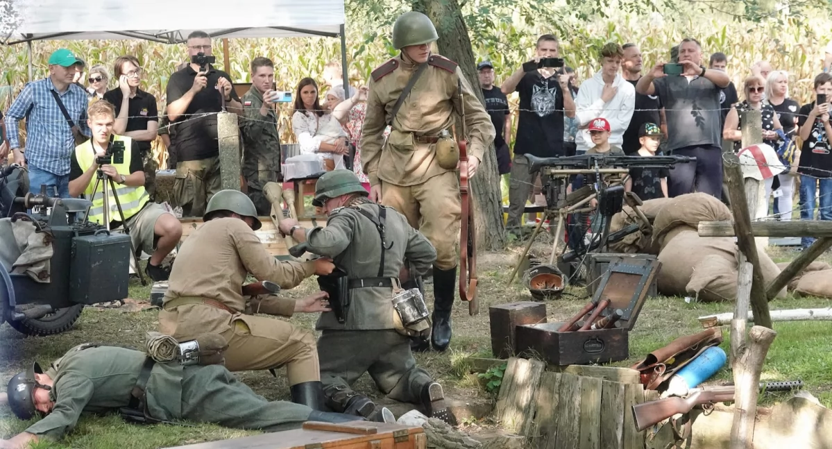 Atrakcje - Ciekawostki - Rekreacja, Rodzinny Piknik Historyczny Pamiętając przeszłości Sochaczew przeszedł historii - zdjęcie, fotografia