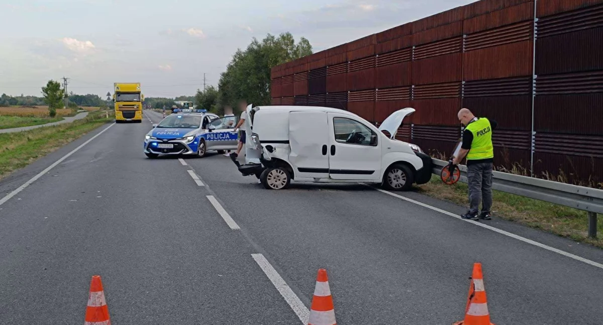 Wypadki drogowe, Zderzenie Władysławowie utrudnienia ruchu objazdy przez Kąty Rozlazłów - zdjęcie, fotografia