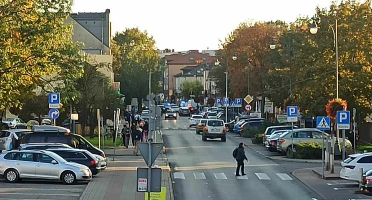 Wypadki drogowe, Poważny wypadek Żeromskiego Piesza potrącona przejściu pieszych omijaj skrzyżowanie - zdjęcie, fotografia