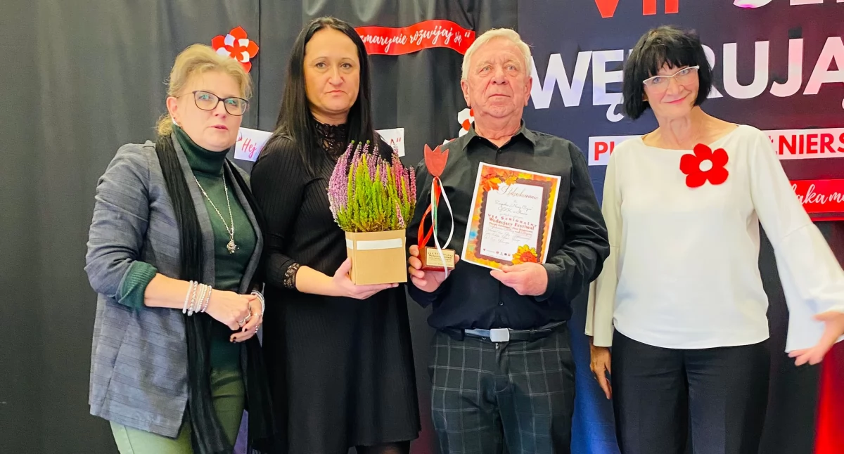Atrakcje - Ciekawostki - Rekreacja, senioralny wędrujący festiwal piosenki żołnierskiej pieśni patriotycznej „Śladami bitwy Bzurą” Młodzieszynie - zdjęcie, fotografia