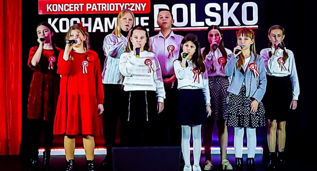Imprezy cykliczne , Koncert okazji Odzyskania Niepodległości przez Polskę Młodzieszynie - zdjęcie, fotografia