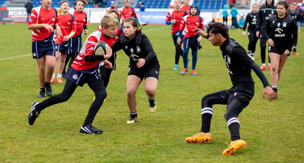 Rugby, Regionalny Turniej Niepodległości Młodzi Rugbyiści Akcji - zdjęcie, fotografia