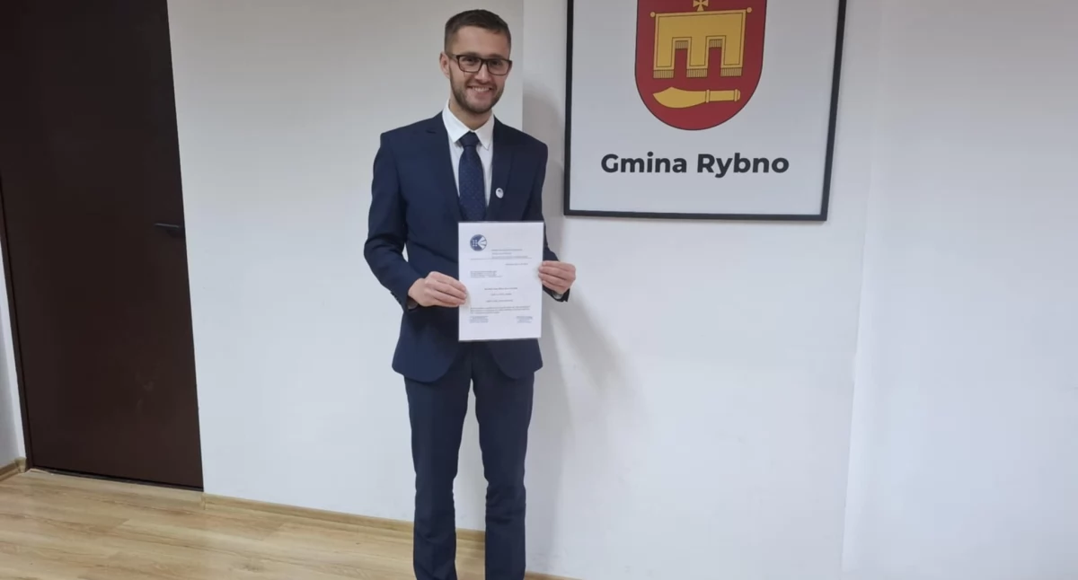 Atrakcje - Ciekawostki - Rekreacja, Wójt Damian Jaworski odznaczony odznaką „Przyjaciel Niewidomych przyznaną przez Polski Związek Niewidomych Okręg Mazowiecki - zdjęcie, fotografia