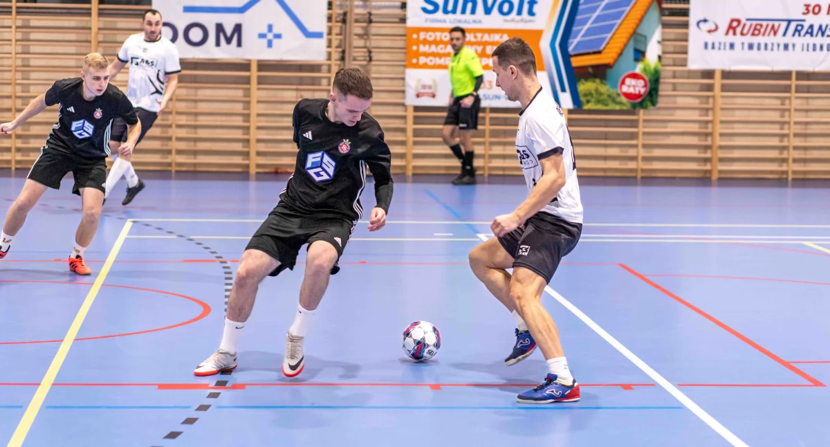 Piłka nożna, Pierwszy Puchar Futsal Poltrans Sochaczew najlepszy - zdjęcie, fotografia