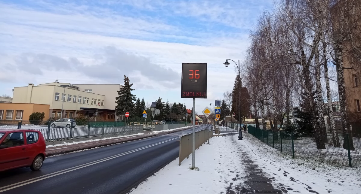 Inwestycje , Wyświetlą prędkość gminie Sochaczew - zdjęcie, fotografia