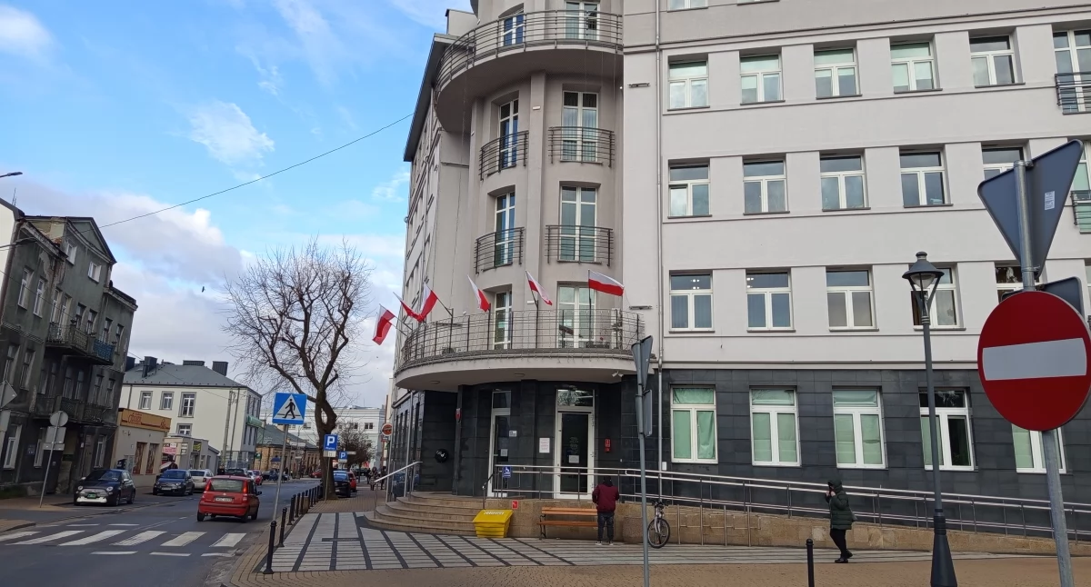Radni i rady samorządowe, Miasto wybuduje mieszkania komunalne - zdjęcie, fotografia