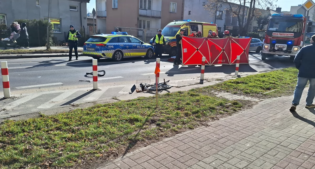 Wypadki drogowe, Tragiczne potrącenie rowerzysty Sochaczewie policja szuka świadków - zdjęcie, fotografia