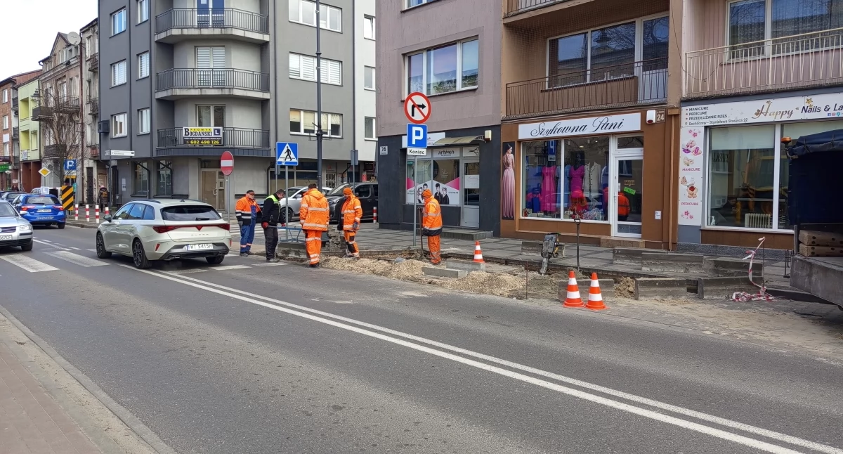 Inwestycje , Przystąpili wyznaczania strefy płatnego parkowania - zdjęcie, fotografia