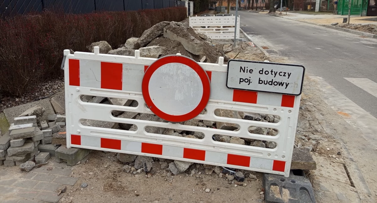 Inwestycje , drogowy Sochaczewa Sikorskiego tłuczeń dużo niewiadomych - zdjęcie, fotografia