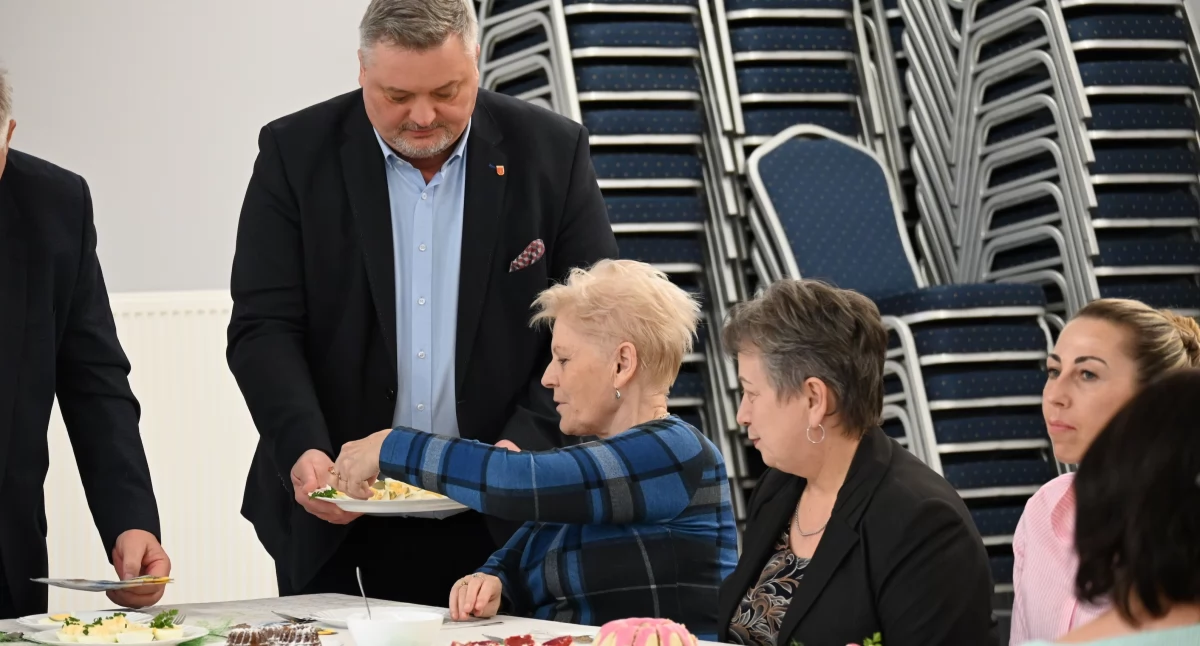 Życzenia, podziękowania, kondolencje, Wielkanocne spotkanie Kół Gospodyń Wiejskich Gminy Sochaczew Żdżarowie - zdjęcie, fotografia