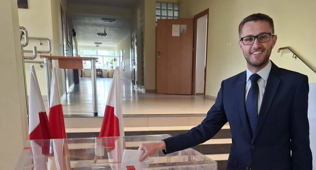 Wybory, Wójt Gminy Rybno Damian Jaworski dziękuję udział wyborach Prezydenta Rzeczypospolitej Polskiej - zdjęcie, fotografia