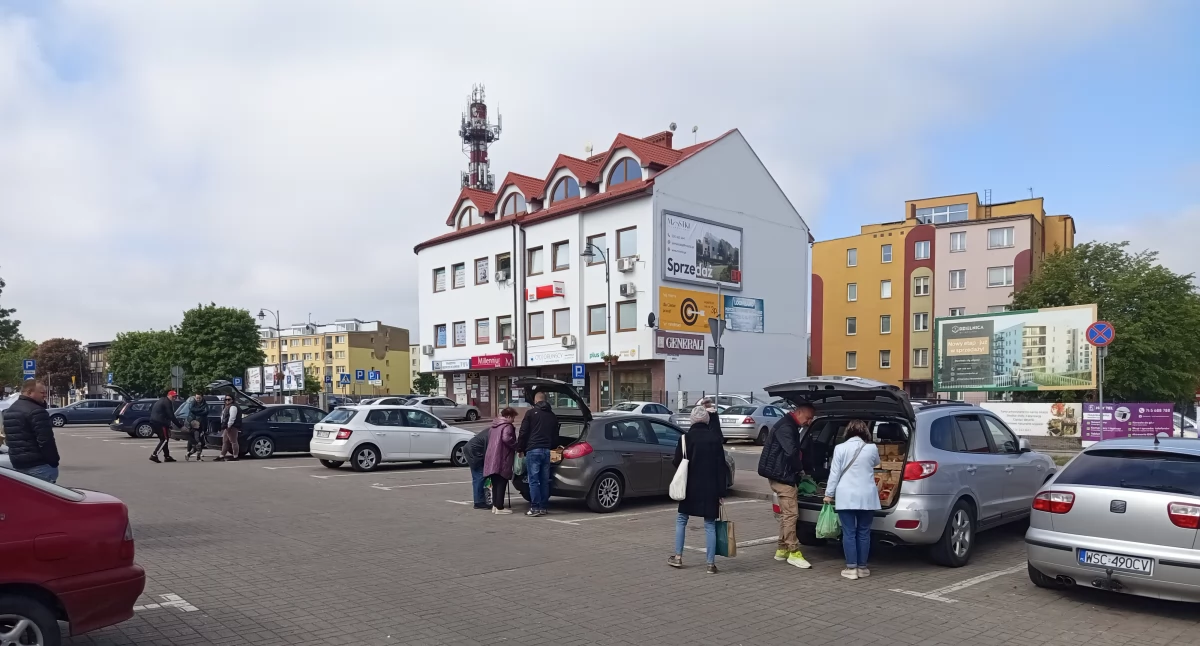 Interwencje i pomoc , Sochaczewska wojna tradycji przepisami truskawki - zdjęcie, fotografia