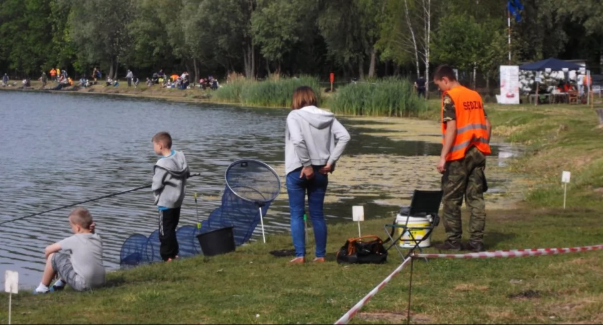 Atrakcje - Ciekawostki - Rekreacja, Piknik wędkarski dzieci Sochaczewie Dzień Dziecka Zalewem Boryszewie - zdjęcie, fotografia