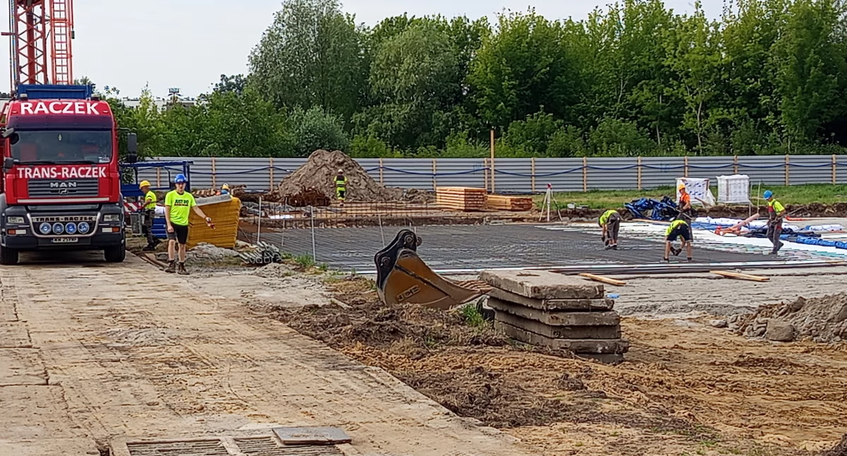 Sprawy urzędowe, siedziba sądu Sochaczewie rozpoczęto kolejny budowy - zdjęcie, fotografia