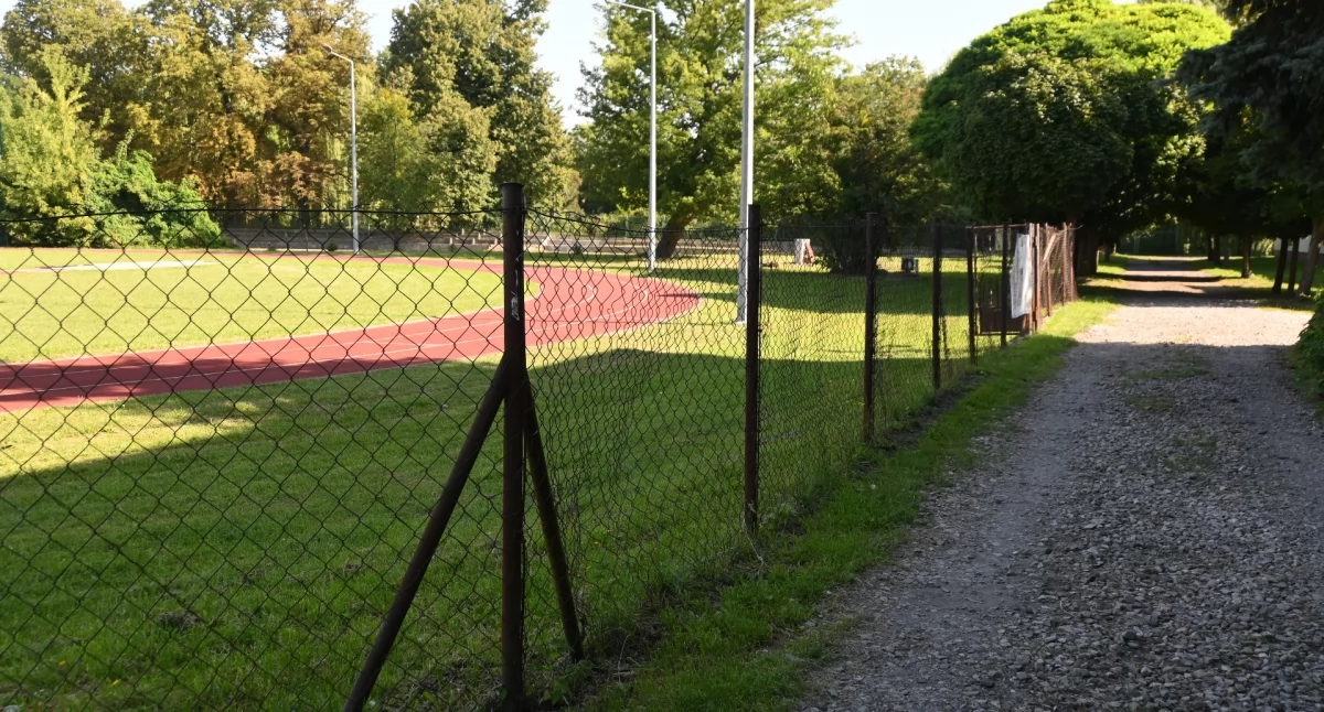 Inwestycje , „Łączymy bezpieczny sport rekreację” inwestycja Sochaczewie - zdjęcie, fotografia