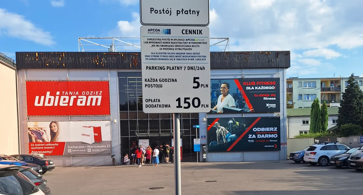Interwencje i pomoc , Sochaczewie zlikwidowano kolejny bezpłatny parking - zdjęcie, fotografia