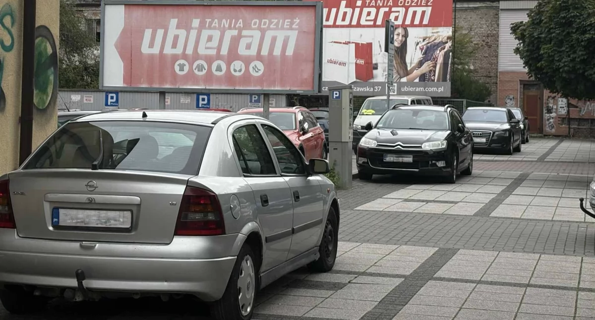 Komunikaty policji, Parkowanie Warszawskiej policja rozwiewa wątpliwości - zdjęcie, fotografia