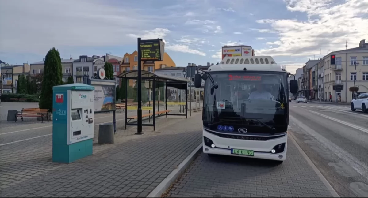 Komunikacja publiczna, października zmiana rozkładu jazdy autobusów linii numer - zdjęcie, fotografia