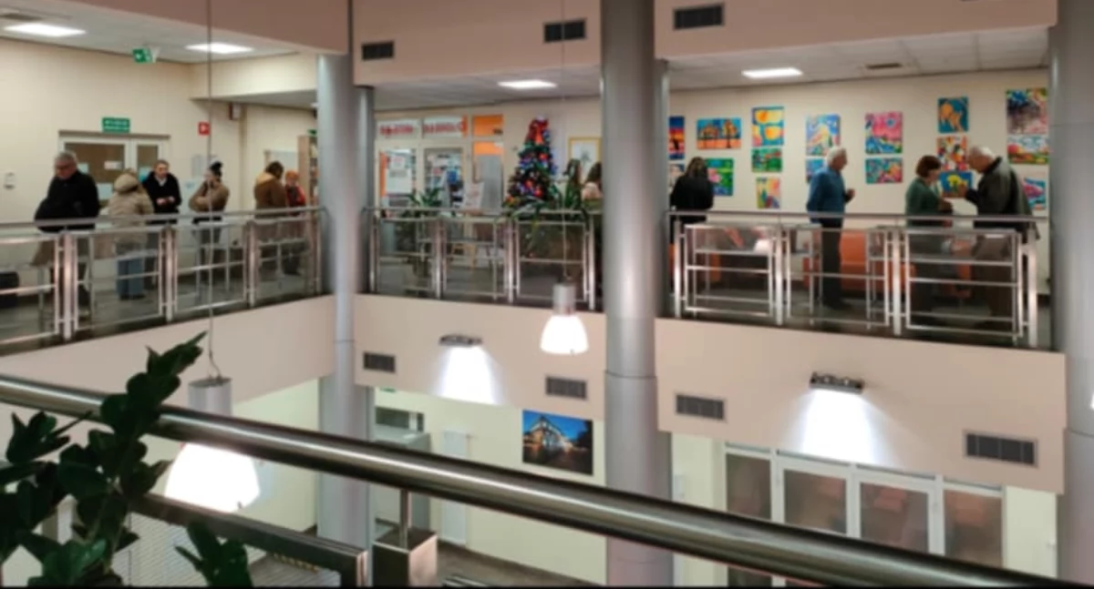 Atrakcje - Ciekawostki - Rekreacja, jutro! Wernisaż wystawy „Artystyczne pasje studentów Uniwersytetu Trzeciego Wieku” Sochaczewie - zdjęcie, fotografia