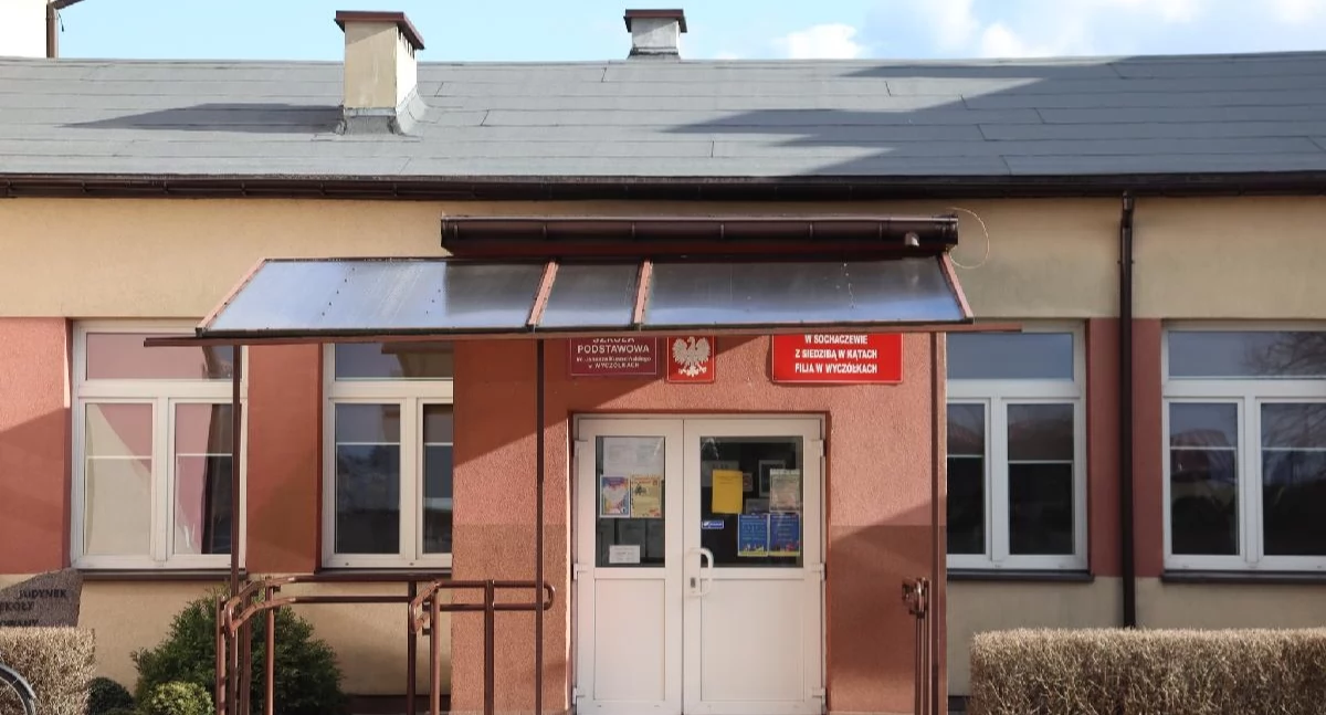 Edukacja - Szkoły, Szkoła Podstawowa Wyczółkach „Szkołą czułości obojętności” - zdjęcie, fotografia