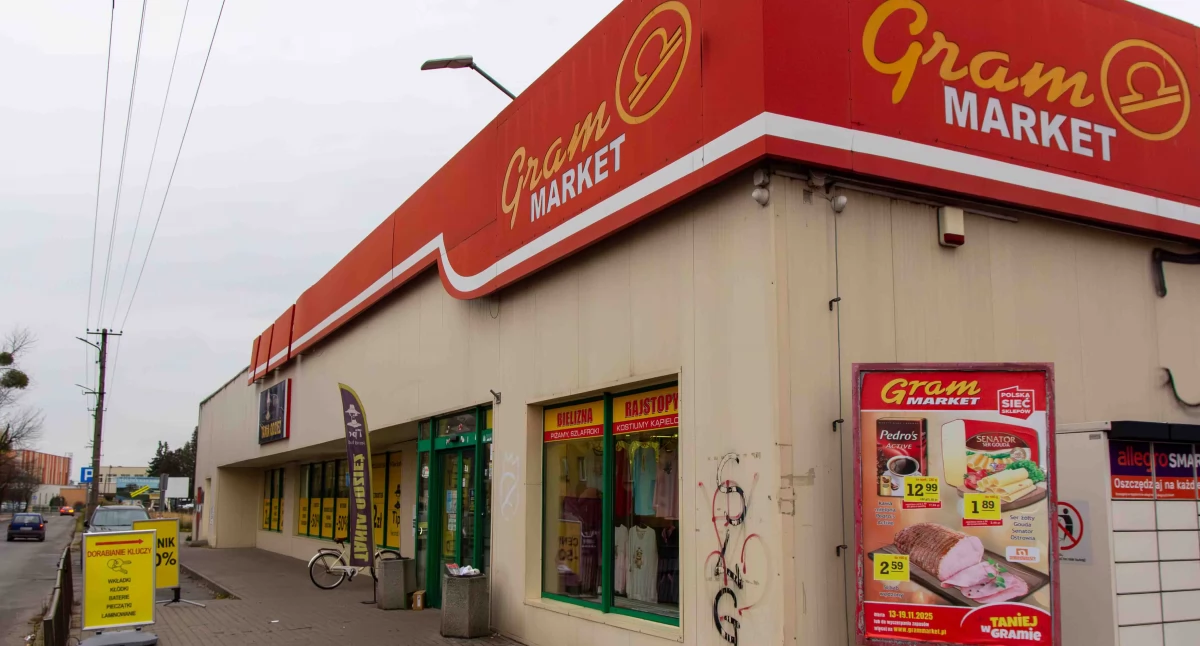 Biznes, Ostatnie chwile Market ulicy Pokoju Sochaczewie najemca - zdjęcie, fotografia