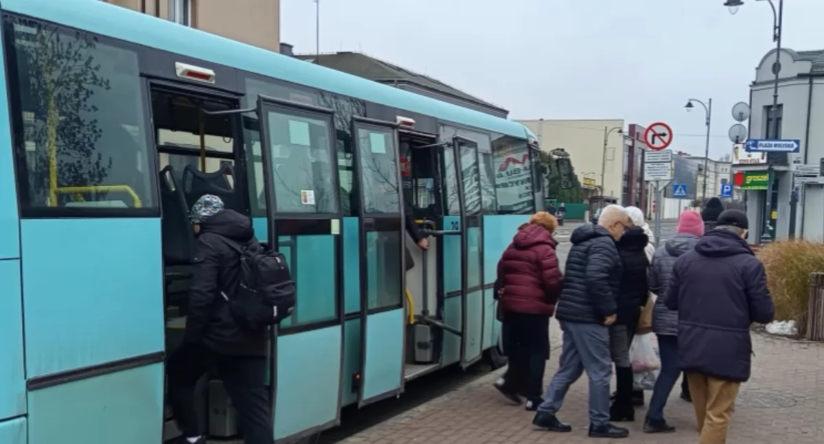 Komunikacja publiczna, Lepsza komunikacja gminie Sucha więcej kursów linia - zdjęcie, fotografia