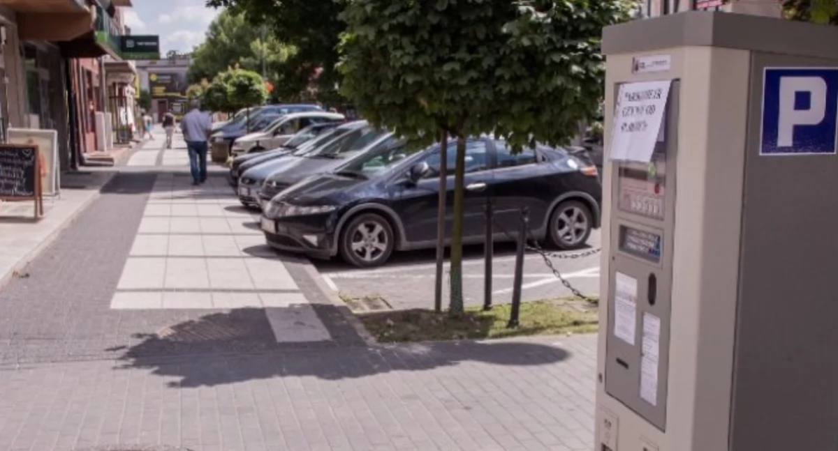 Sprawy urzędowe, Sochaczewska strefa parkowania ponad milion parkujących - zdjęcie, fotografia