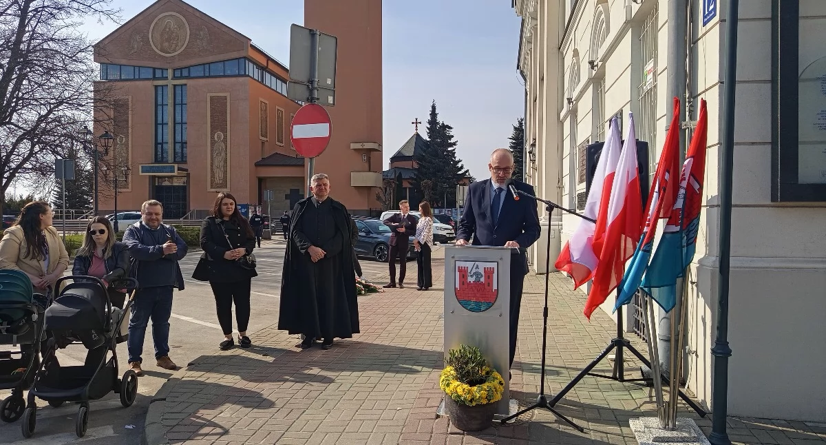 Święta i obchody, Sochaczewie obchodziliśmy Narodowy Dzień Pamięci Polaków Ratujących Żydów - zdjęcie, fotografia