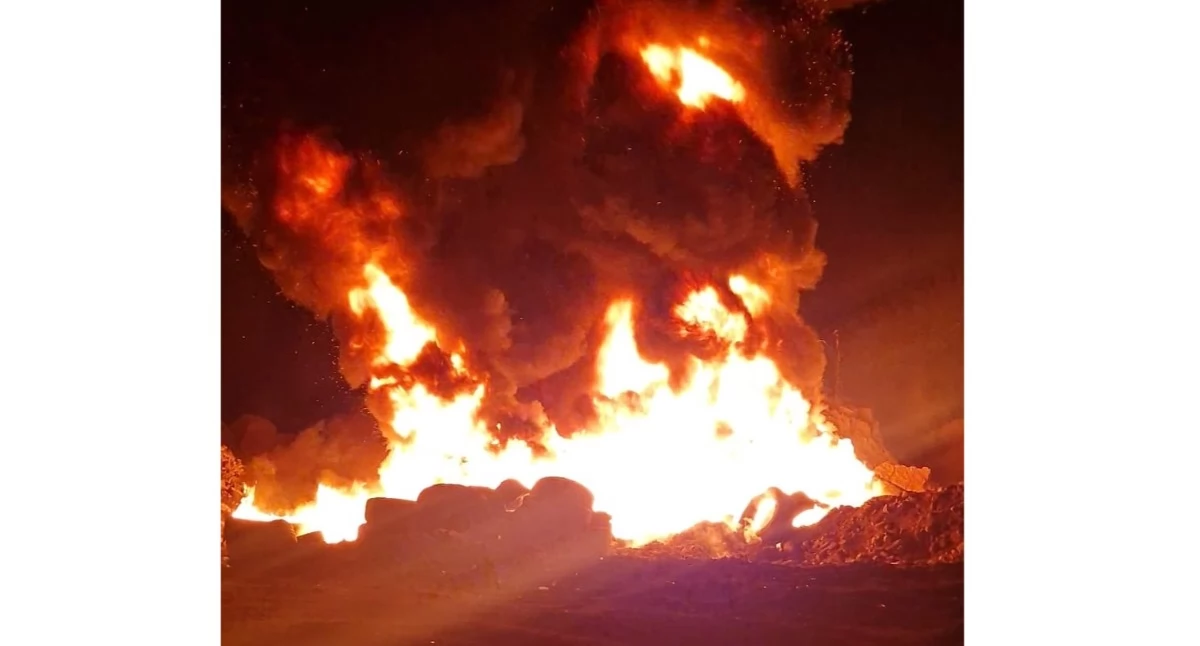 Pożary straż pożarna, Pożar Włókienniczej Chodakowie - zdjęcie, fotografia