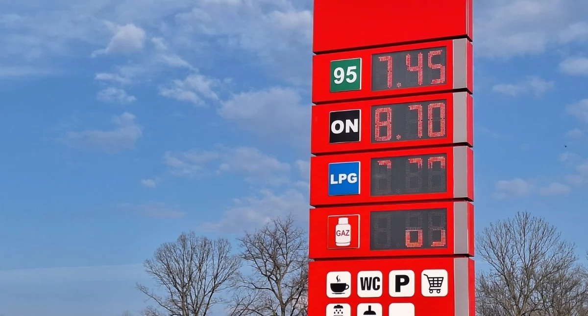 Interwencje i pomoc , zapłacimy paliwo dobie kryzysu sytuacja Sochaczewie - zdjęcie, fotografia