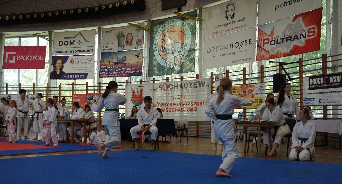 Sporty walki, Puchar Polski kumite drużynowym Mazovia Karate Sochaczewie - zdjęcie, fotografia