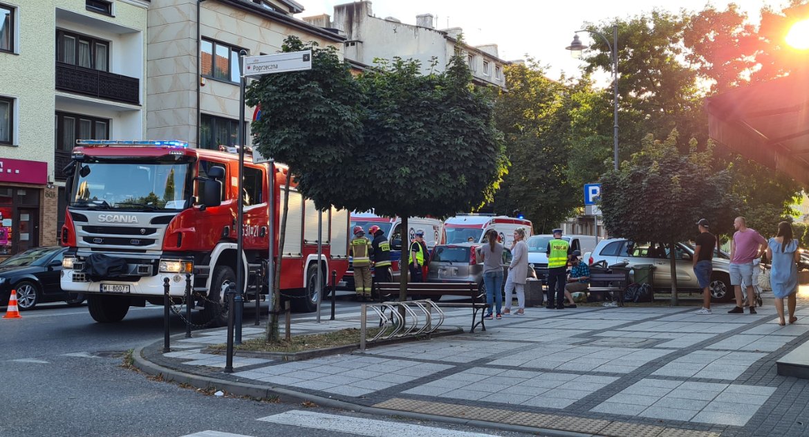 Wypadki drogowe, Potrącenie pasach osoby trafiły szpitala - zdjęcie, fotografia