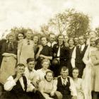 Fotografia ze zbiorów Archiwum Ziemi Brochowskiej - dar Rajmunda Dobrzyńskiego z Warszawy.