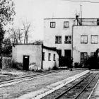 Lata 70. XX w. budynek stacyjny z 1937 r.; źródło: zbiory MKW Sochaczew 