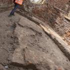 Fundament schodów w zachodnim skrzydle zamku