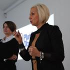 Julia Pitera i Elżbieta Gapińska na spotkaniu w Sochaczewie 8 grudnia 2012 r.