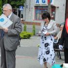 Prezes E. Grabowski czyta akt nadania sztandaru