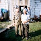 śp. Kazimierz Ksyna ( po prawej ) i także juz niezyjący śp. gen. Zygmunt Odrowąż-...