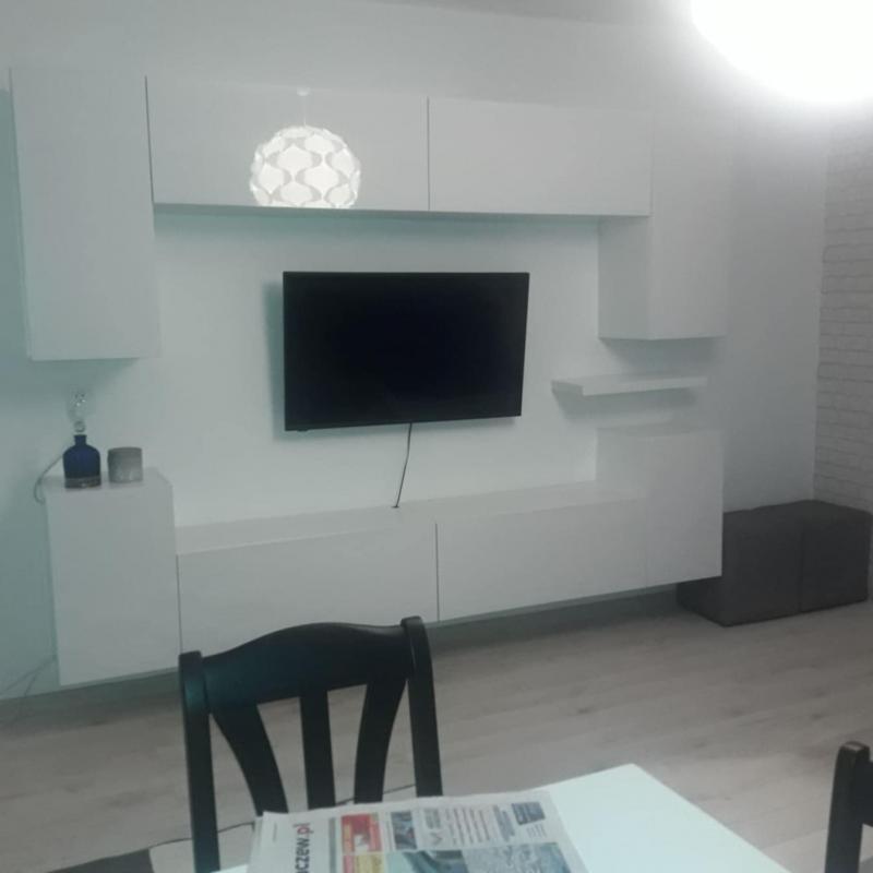 Mieszkanie na pierwszym piętrze,...