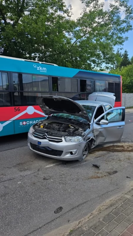 Wypadek na Młynarskiej i potrącenie rowerzystki na Boryszewie