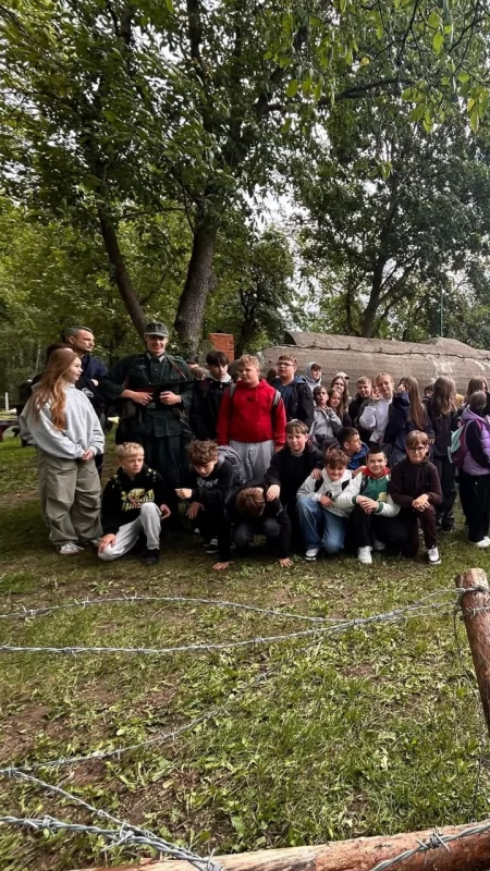 Młodzież odkrywała historię ukrytą w schronach - żywe lekcje historii w Sochaczewie