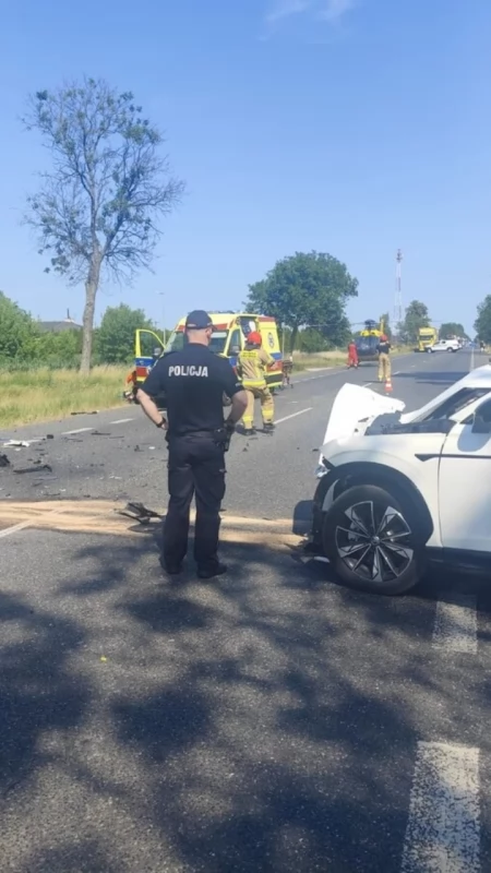 Tragiczny wypadek na DK92 w Kożuszkach‑Parceli. Nie żyje 23‑letnia motocyklistka  